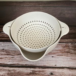 Cream Colander Bowl Set Ergonomic 2-in-1 Design
